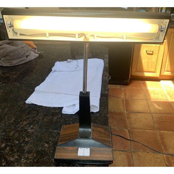 Vintage 18" MCM Desk Lamp 1979 Inter-World #402 Gooseneck Woodgrain/Metal Tested - Picture 8 of 16